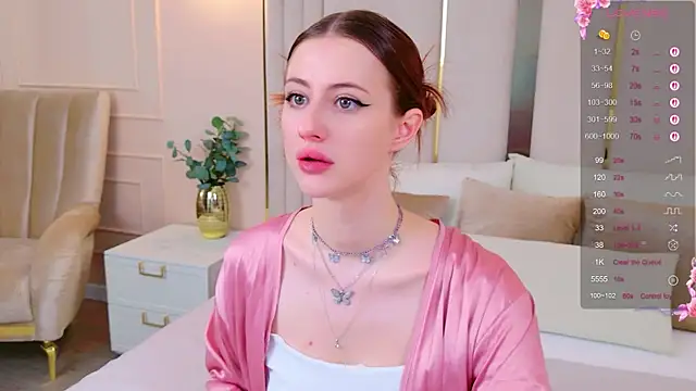 Snapshot of JessiJull chatting on 10-19-25, 05:02 JessiJull online show from 10-19-25, 05:02