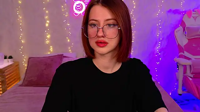 Snapshot of JessiJull chatting on 11-08-25, 05:12 JessiJull online show from 11-08-25, 05:12