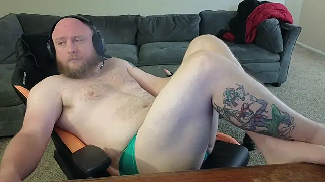 Snapshot of theballboy1 chatting on 11-03-25, 03:30 theballboy1 online show from 11-03-25, 03:30