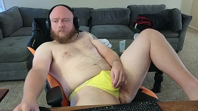 Snapshot of theballboy1 chatting on 11-17-25, 08:03 theballboy1 online show from 11-17-25, 08:03