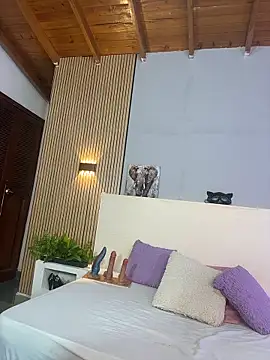 TianaGlow44 online show from 03-10-26, 10:53