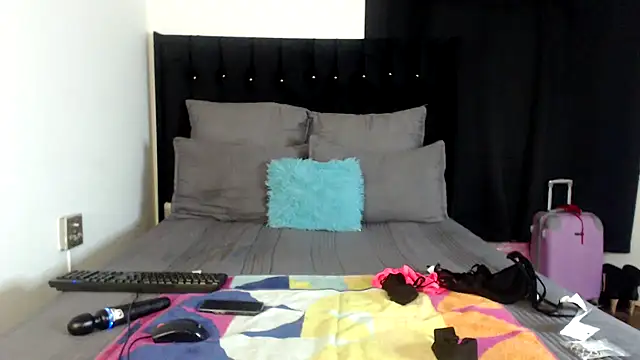 MissLola026 online show from 04-26-26, 12:30