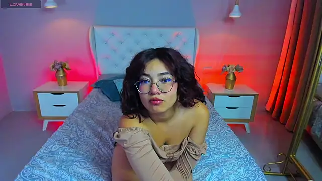 Snapshot of sunny_maya_ chatting on 11-23-25, 08:41 sunny maya online show from 11-23-25, 08:41