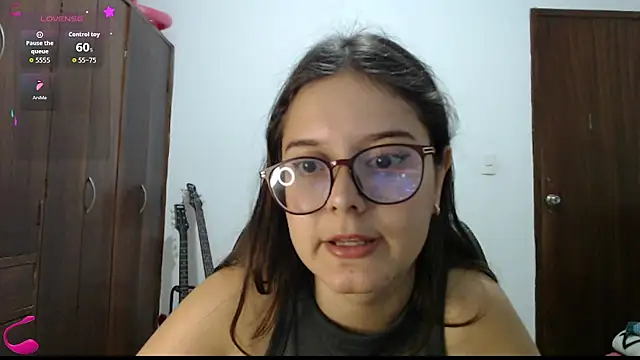 CarlaLorez online show from 05-18-26, 08:58