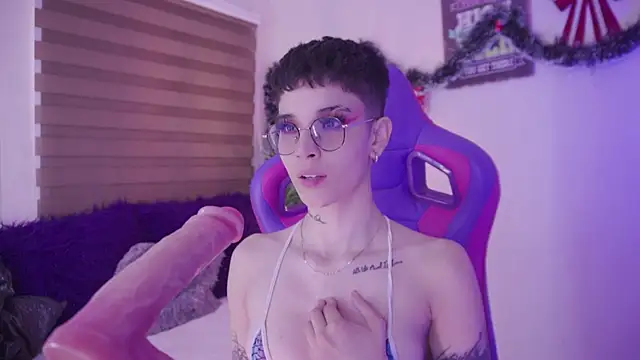 Giia Moretti  online show from 12-03-25, 06:50