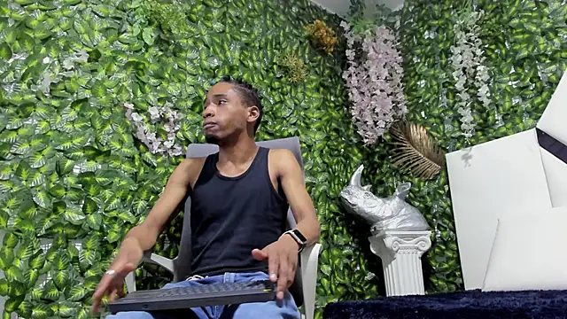 REDBRYAN EBANO online show from 10-29-25, 08:43