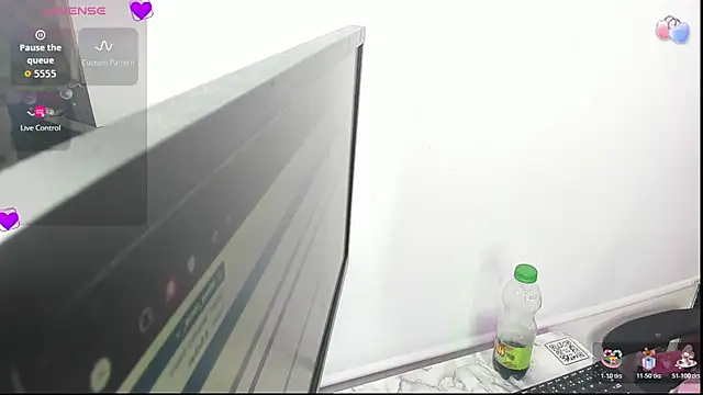 Snapshot of emmy_rosse_ chatting on 11-10-25, 09:03 emmy rosse online show from 11-10-25, 09:03