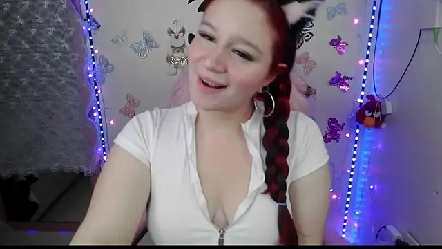 Snapshot of luna00bella7 chatting on 11-30-25, 11:09 luna00bella7 online show from 11-30-25, 11:09