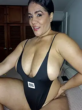 karla-bruni online show from 02-18-26, 10:11