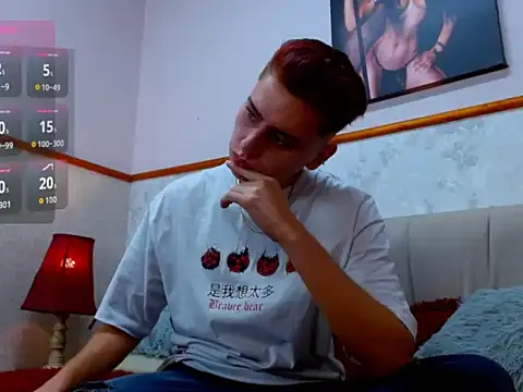 Snapshot of Alex_Millerss chatting on 10-28-25, 10:45 Alex Millerss online show from 10-28-25, 10:45