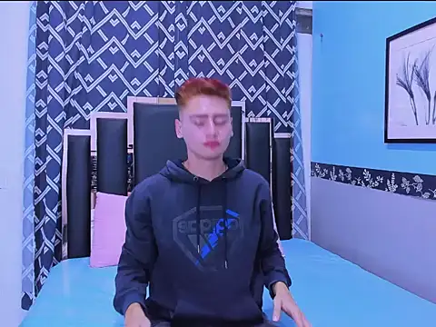 Snapshot of Alex_Millerss chatting on 10-30-25, 10:54 Alex Millerss online show from 10-30-25, 10:54