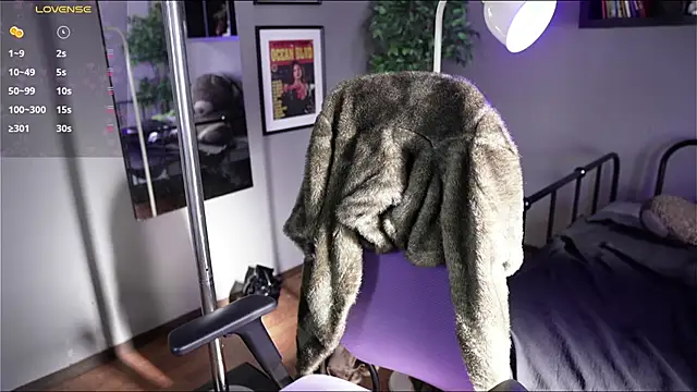 Bayonetta doll online show from 02-27-26, 01:00