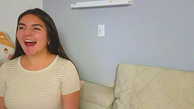 Snapshot of Ambeer_star chatting on 12-05-25, 03:37 Ambeer star online show from 12-05-25, 03:37