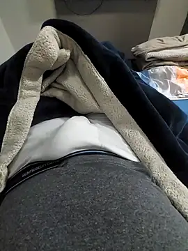 Snapshot of Merlin2310 chatting on 10-21-25, 07:58 Merlin2310 online show from 10-21-25, 07:58