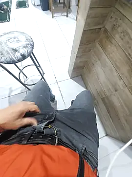 Merlin2310 online show from 11-16-25, 04:40