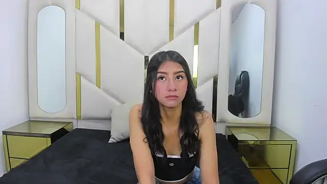 Mia clark18 online show from 12-16-25, 03:50