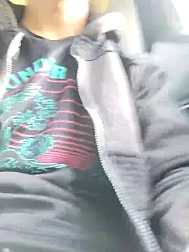 Snapshot of use_19 chatting on 11-23-25, 03:39 use 19 online show from 11-23-25, 03:39