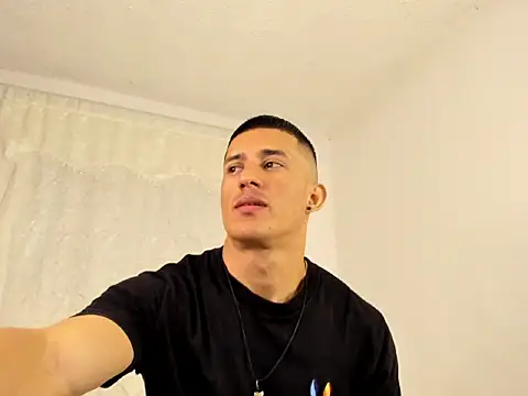 Snapshot of Muscle_man07 chatting on 11-26-25, 10:55 Muscle man07 online show from 11-26-25, 10:55