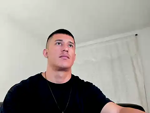 Snapshot of Muscle_man07 chatting on 08-03-26, 03:16 Muscle man07 online show from 08-03-26, 03:16