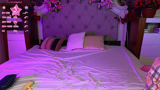 Viola Rayden online show from 11-26-25, 11:22