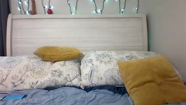 easy briezy online show from 12-19-25, 07:43