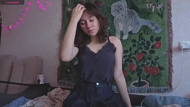 MiaLovelyOne online show from 04-25-26, 09:23