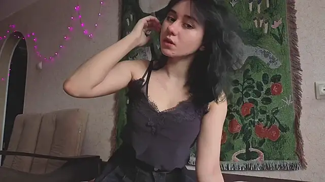 MiaLovelyOne online show from 04-29-26, 04:27