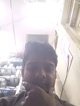 Snapshot of vermaankit0 chatting on 10-28-25, 06:39 vermaankit0 online show from 10-28-25, 06:39