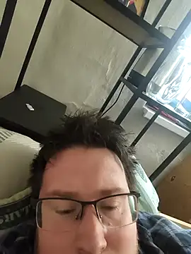 czechguy online show from 12-21-25, 09:38