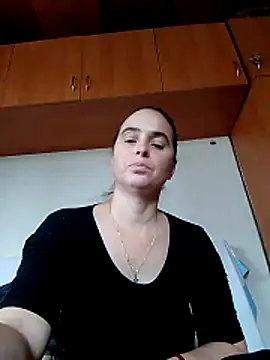 Snapshot of Ella-433 chatting on 12-01-25, 10:20 Ella-433 online show from 12-01-25, 10:20