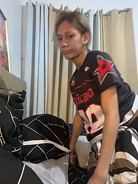 catiana moore online show from 11-22-25, 02:05