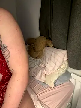 Snapshot of SashaMaexox chatting on 11-03-25, 06:42 SashaMaexox online show from 11-03-25, 06:42