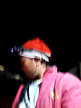 Snapshot of jerry-xx chatting on 12-14-25, 12:54 jerry-xx online show from 12-14-25, 12:54