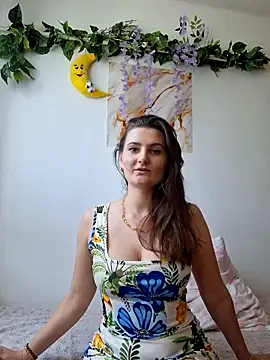 Snapshot of Nika_aa chatting on 05-03-26, 12:33 Nika aa online show from 05-03-26, 12:33
