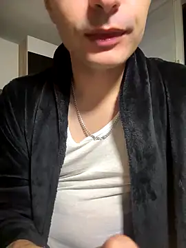 Snapshot of Arabianrainbow chatting on 10-11-25, 10:41 Arabianrainbow online show from 10-11-25, 10:41