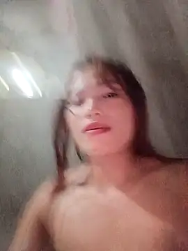 Snapshot of Rabbit-small chatting on 10-15-25, 08:03 Rabbit-small online show from 10-15-25, 08:03