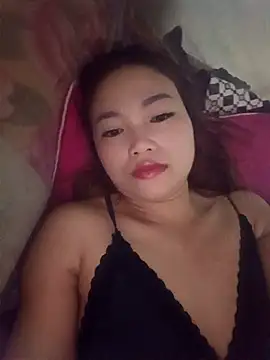 Snapshot of Rabbit-small chatting on 11-16-25, 09:53 Rabbit-small online show from 11-16-25, 09:53