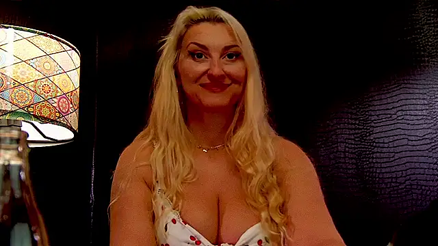 LeticiaReys online show from 12-18-25, 07:42