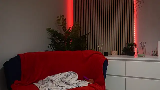 TinyVixen  online show from 10-20-25, 04:02