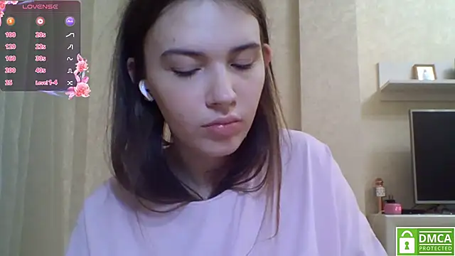 Snapshot of CeyaLier chatting on 05-17-26, 06:04 CeyaLier online show from 05-17-26, 06:04
