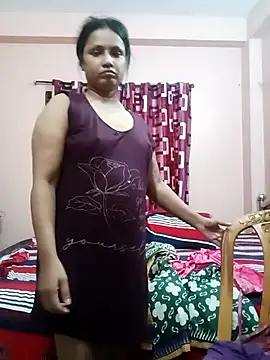 Snapshot of Megla879 chatting on 11-06-25, 01:39 Megla879 online show from 11-06-25, 01:39