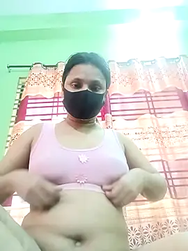 Snapshot of Megla879 chatting on 11-27-25, 06:26 Megla879 online show from 11-27-25, 06:26