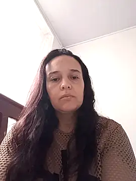 Snapshot of FiorellaDuboi chatting on 10-17-25, 12:19 FiorellaDuboi online show from 10-17-25, 12:19