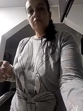 Snapshot of FiorellaDuboi chatting on 11-19-25, 09:53 FiorellaDuboi online show from 11-19-25, 09:53