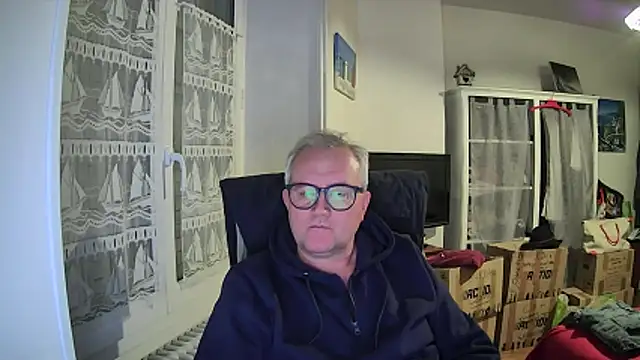 Snapshot of macdut67 chatting on 11-02-25, 05:15 macdut67 online show from 11-02-25, 05:15