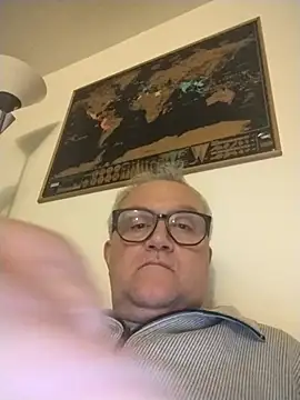 Snapshot of macdut67 chatting on 04-03-26, 10:19 macdut67 online show from 04-03-26, 10:19