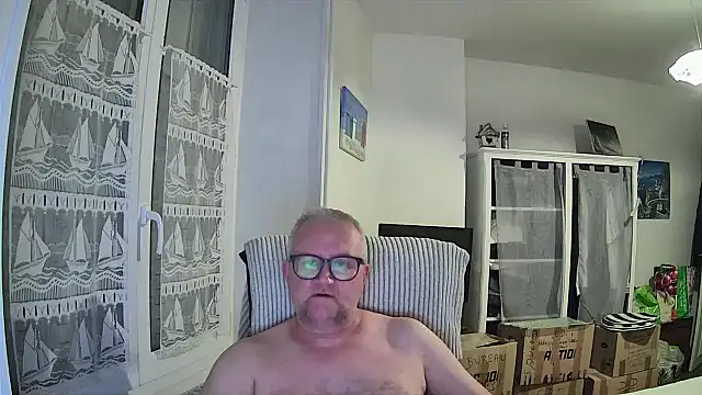 Snapshot of macdut67 chatting on 04-15-26, 11:38 macdut67 online show from 04-15-26, 11:38