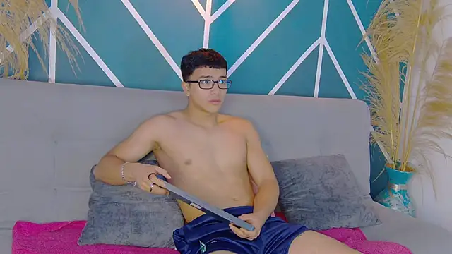 Stefano Calle online show from 10-30-25, 12:28