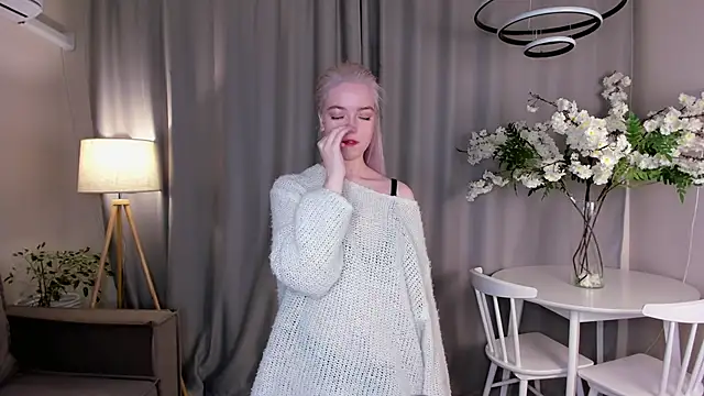 TinaStevenson online show from 10-21-25, 09:37