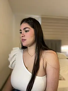 Isabella LaRue online show from 05-12-26, 07:44